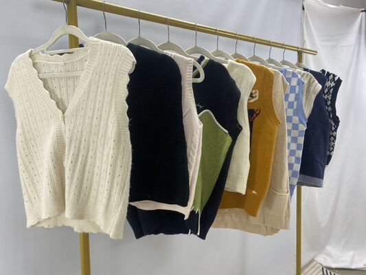Various Sizes Second Hand Sweaters Vests Polyester Cotton Fashionable Slim Fit